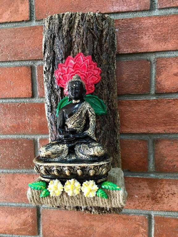 Buddha Wooden Keyholder
This Key holder is beautifully designed keeping the aura of Buddhism in mind.