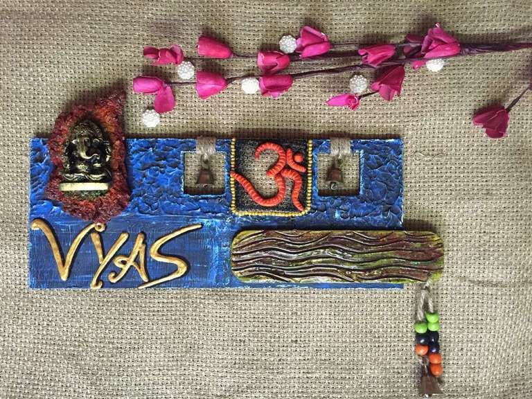 wood-pebble-ganesha-beautiful-handmade-nameplate