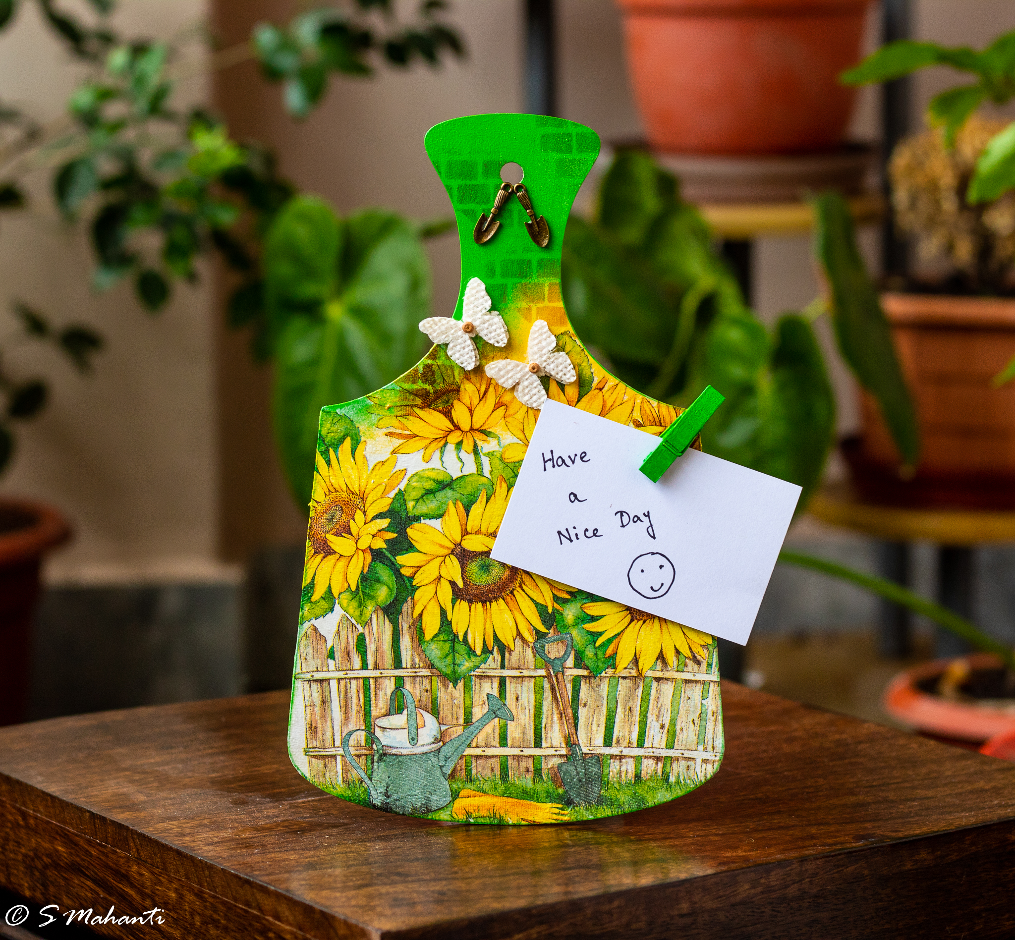 Sunflower themed chopping board 1